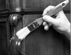 Pulizia mobili antichi